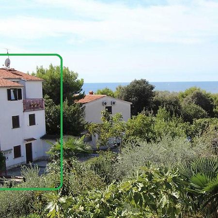 Apartmen Relax 200 M T Beach Rovinj Exterior photo
