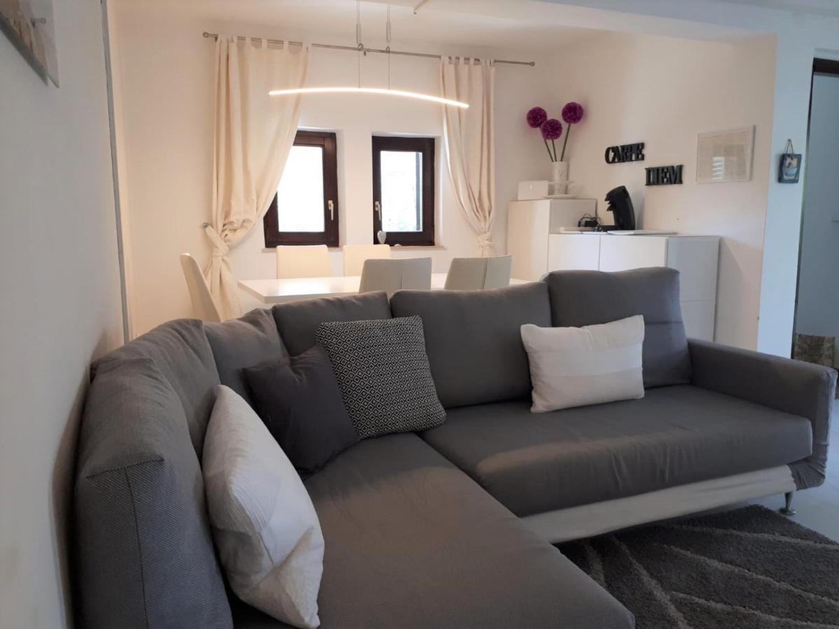 Apartmen Relax 200 M T Beach Rovinj Exterior photo